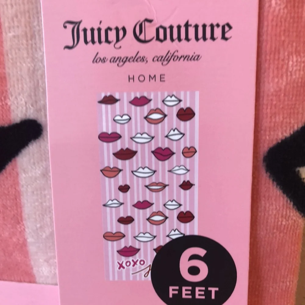 NWT Juicy Couture Lip Printed Beach Towel